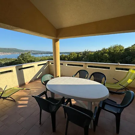 Big With Panoramic Sea View 아파트